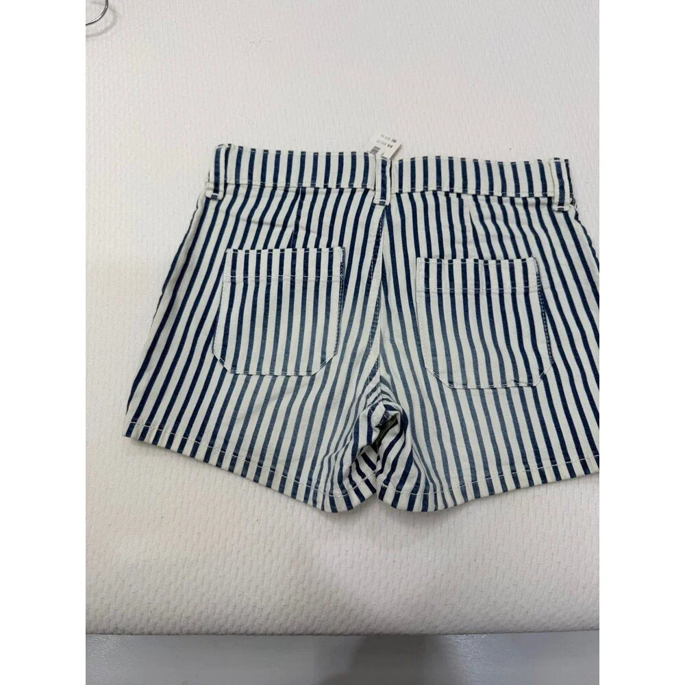 N/A shorts size